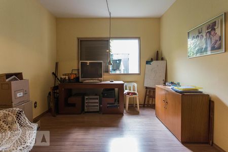 Casa à venda com 580m², 3 quartos e 8 vagas Casa à venda com 580m², 3 quartos e 8 vagasQuarto 1