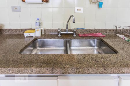 Casa à venda com 580m², 3 quartos e 8 vagas Casa à venda com 580m², 3 quartos e 8 vagasCozinha Pia