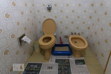 Casa à venda com 580m², 3 quartos e 8 vagas Casa à venda com 580m², 3 quartos e 8 vagasBanheiro 1