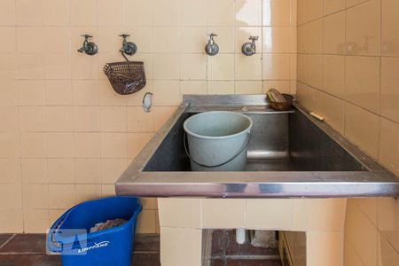 Casa à venda com 580m², 3 quartos e 8 vagas Casa à venda com 580m², 3 quartos e 8 vagasÁrea de Serviço Tanque