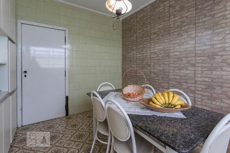 Casa à venda com 580m², 3 quartos e 8 vagas Casa à venda com 580m², 3 quartos e 8 vagasCozinha