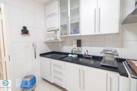 Apartamento à venda com 110m², 3 quartos e 2 vagas Apartamento à venda com 110m², 3 quartos e 2 vagasCozinha