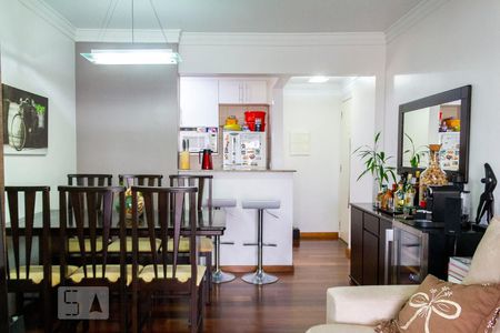 Sala de apartamento para alugar com 3 quartos, 74m² em Vila das Mercês, São Paulo