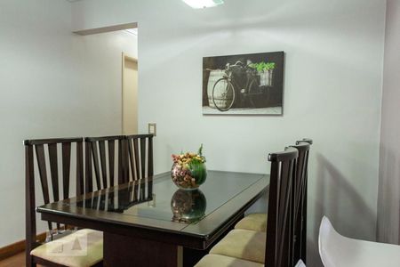 Sala de apartamento para alugar com 3 quartos, 74m² em Vila das Mercês, São Paulo