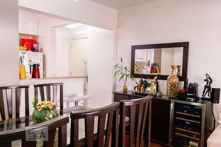 Sala de apartamento para alugar com 3 quartos, 74m² em Vila das Mercês, São Paulo