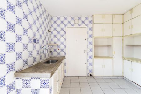 Apartamento à venda com 85m², 2 quartos e 1 vagaCozinha