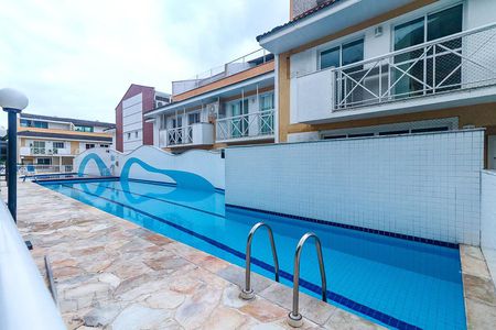 Casa à venda com 236m², 5 quartos e 3 vagasÁrea comum - Piscina