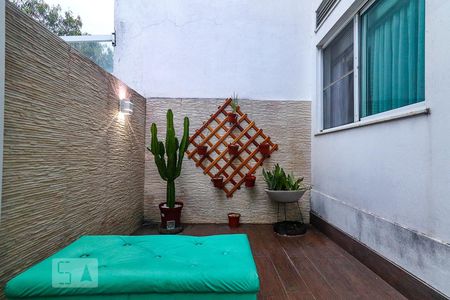 Casa à venda com 236m², 5 quartos e 3 vagasÁrea Externa