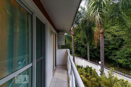 Casa à venda com 236m², 5 quartos e 3 vagasVaranda