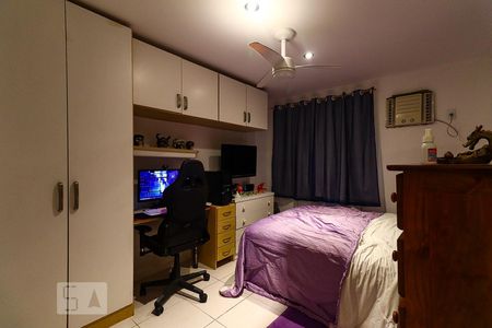 Casa à venda com 236m², 5 quartos e 3 vagasSuíte 1