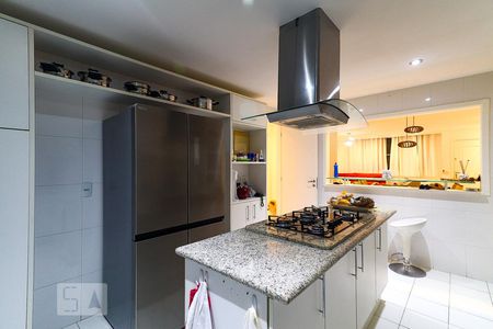 Casa à venda com 236m², 5 quartos e 3 vagasCozinha