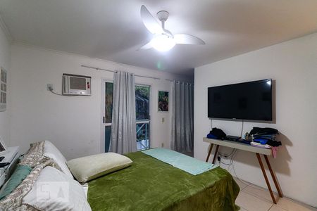 Casa à venda com 236m², 5 quartos e 3 vagasSuíte 3