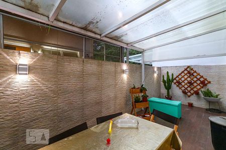 Casa à venda com 236m², 5 quartos e 3 vagasÁrea Externa