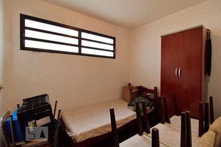 Casa à venda com 430m², 4 quartos e 5 vagas Casa à venda com 430m², 4 quartos e 5 vagasQuarto de Serviço