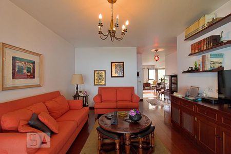 Casa à venda com 430m², 4 quartos e 5 vagas Casa à venda com 430m², 4 quartos e 5 vagasSala Intima