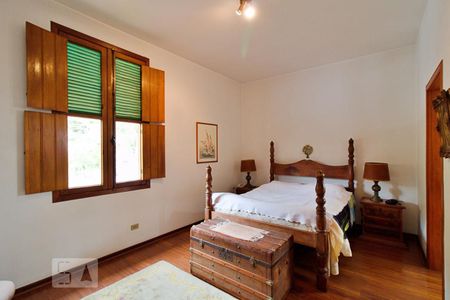 Casa à venda com 430m², 4 quartos e 5 vagas Casa à venda com 430m², 4 quartos e 5 vagasSuíte 2
