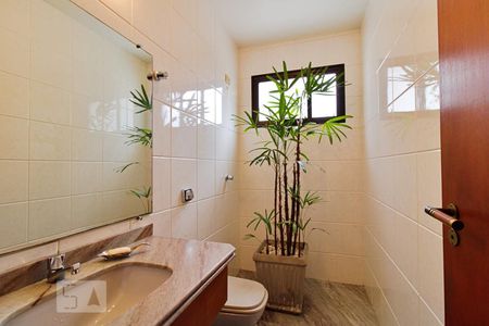 Casa à venda com 430m², 4 quartos e 5 vagas Casa à venda com 430m², 4 quartos e 5 vagasLavabo
