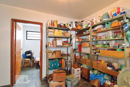 Casa à venda com 430m², 4 quartos e 5 vagas Casa à venda com 430m², 4 quartos e 5 vagasQuarto de Serviço