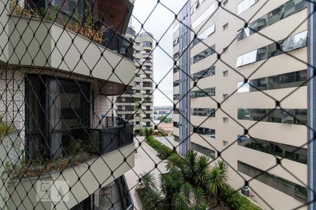 Apartamento à venda com 165m², 4 quartos e 3 vagasVista varanda quarto 4 suíte