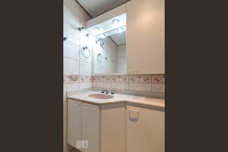 Apartamento à venda com 165m², 4 quartos e 3 vagasBanheiro social