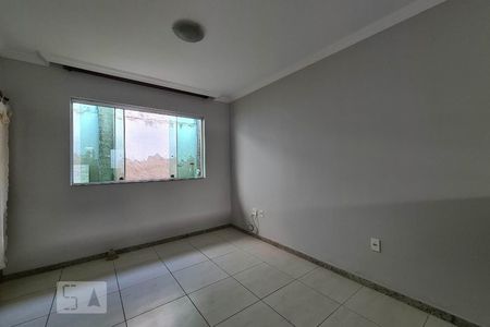 Sala de casa de condomínio à venda com 2 quartos, 70m² em Jardim Leblon, Belo Horizonte
