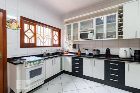 Casa à venda com 154m², 3 quartos e 2 vagasCozinha - armários