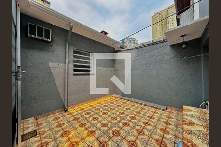 Casa à venda com 140m², 2 quartos e 2 vagas Casa à venda com 140m², 2 quartos e 2 vagasQuintal