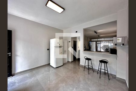 Casa à venda com 140m², 2 quartos e 2 vagas Casa à venda com 140m², 2 quartos e 2 vagasCozinha