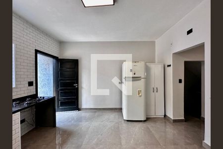 Casa à venda com 140m², 2 quartos e 2 vagas Casa à venda com 140m², 2 quartos e 2 vagasCozinha