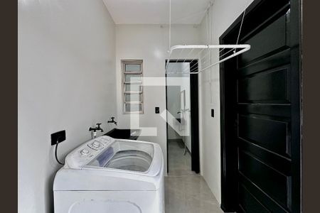 Casa à venda com 140m², 2 quartos e 2 vagas Casa à venda com 140m², 2 quartos e 2 vagasÁrea de Serviço