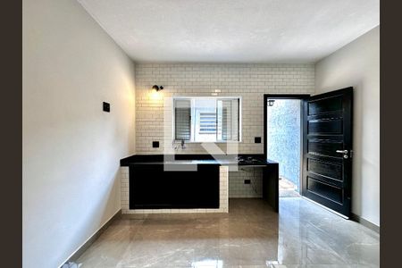 Casa à venda com 140m², 2 quartos e 2 vagas Casa à venda com 140m², 2 quartos e 2 vagasCozinha