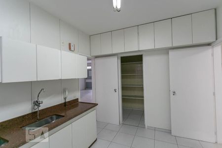 Apartamento à venda com 430m², 4 quartos e 3 vagasCozinha