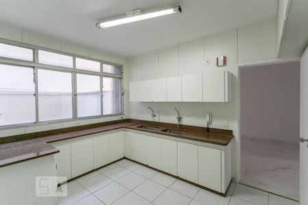 Apartamento à venda com 430m², 4 quartos e 3 vagasCozinha