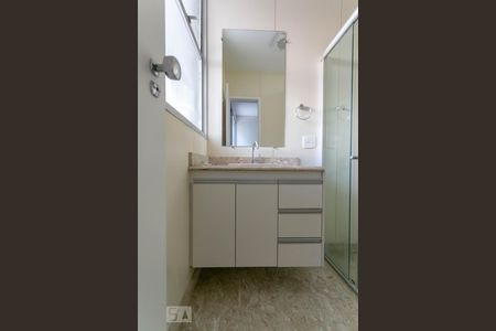 Apartamento à venda com 430m², 4 quartos e 3 vagasBanheiro do Quarto 4