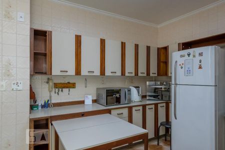 Apartamento à venda com 200m², 3 quartos e 3 vagasCozinha - Armários