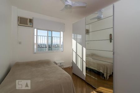 Apartamento à venda com 200m², 3 quartos e 3 vagasQuarto 4