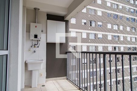 Varanda e Área de Serviço de apartamento para alugar com 2 quartos, 56m² em Vila Paulista, São Paulo