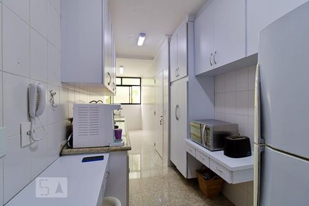 Apartamento à venda com 120m², 3 quartos e 3 vagas Apartamento à venda com 120m², 3 quartos e 3 vagasCozinha