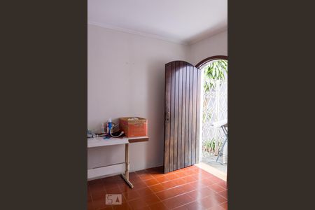 Casa à venda com 272m², 4 quartos e 2 vagasQuarto de Serviço