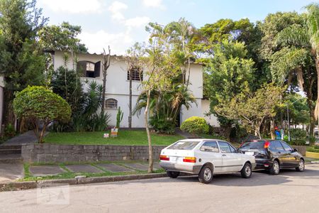 Casa à venda com 272m², 4 quartos e 2 vagasFachada