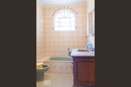 Casa à venda com 272m², 4 quartos e 2 vagasQuarto 1