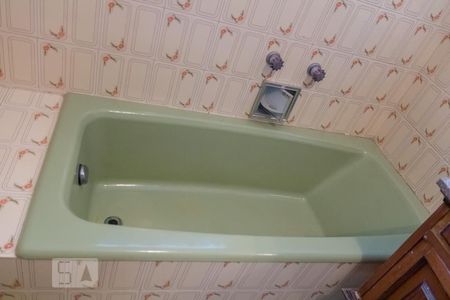 Casa à venda com 272m², 4 quartos e 2 vagasBanheiro do Quarto 1