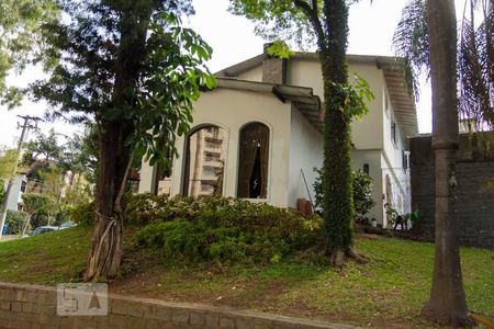 Casa à venda com 272m², 4 quartos e 2 vagasFachada