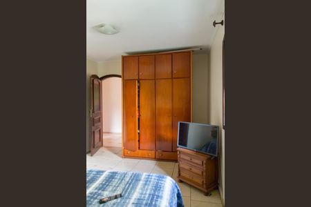 Casa à venda com 272m², 4 quartos e 2 vagasQuarto 2