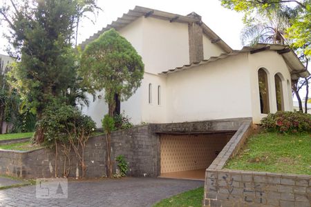 Casa à venda com 272m², 4 quartos e 2 vagasFachada