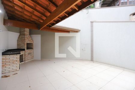Casa à venda com 210m², 3 quartos e 4 vagas Casa à venda com 210m², 3 quartos e 4 vagasQuintal