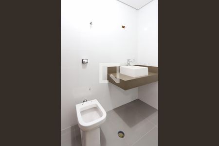 Casa à venda com 210m², 3 quartos e 4 vagas Casa à venda com 210m², 3 quartos e 4 vagasBanheiro da Suíte 2