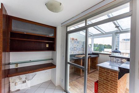 Apartamento à venda com 130m², 3 quartos e 2 vagas Apartamento à venda com 130m², 3 quartos e 2 vagasEscritório