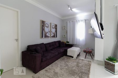 Sala de apartamento para alugar com 2 quartos, 74m² em Umuarama, Osasco