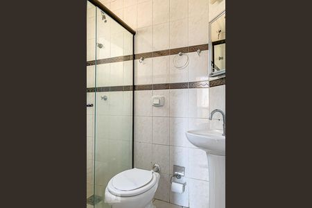 Apartamento para alugar com 70m², 3 quartos e 1 vaga Apartamento para alugar com 70m², 3 quartos e 1 vagaBanheiro do Quarto 2